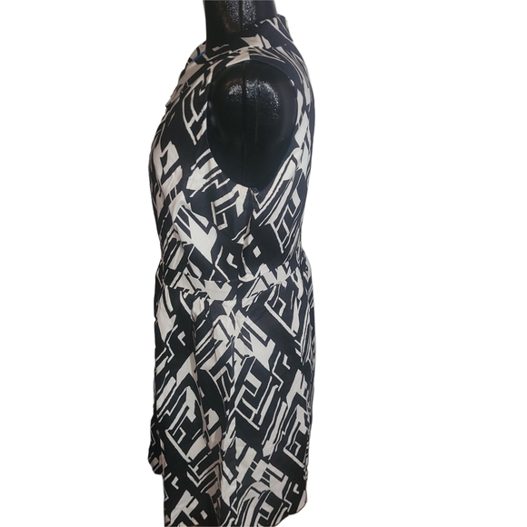 DR Collection Black and White Geometric A-line Dress 14 - Picture 5 of 7